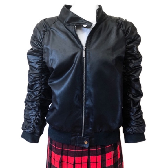 Kenneth Cole Jackets & Blazers - KENNETH COLE Bomber Jacket w/Ruched Sleeves. Large